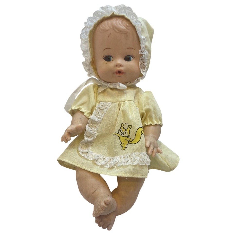 1975 Playmates Drink‎ & Wet Baby Doll - 8"  Hong Kong Yellow dress hat vinyl